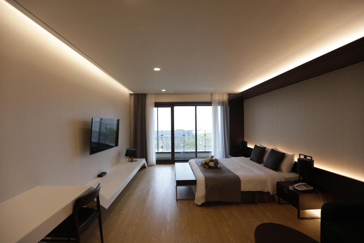 The Qube Resort Jeju Seogwipo Esterno foto