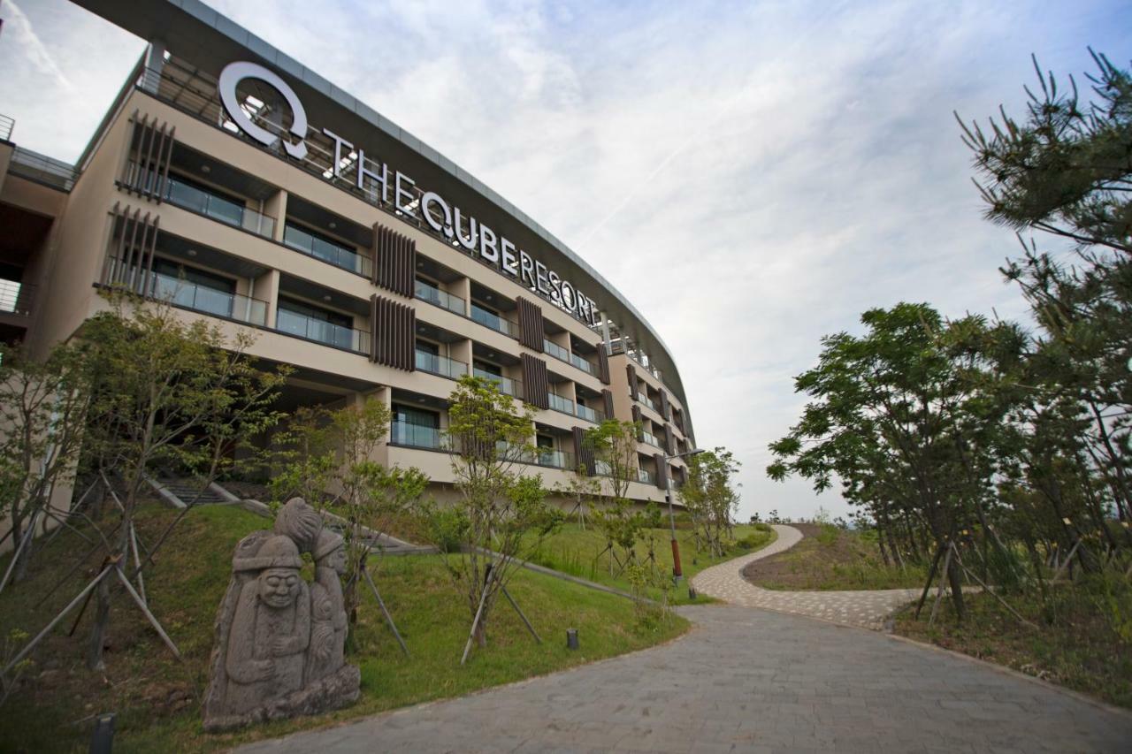The Qube Resort Jeju Seogwipo Esterno foto