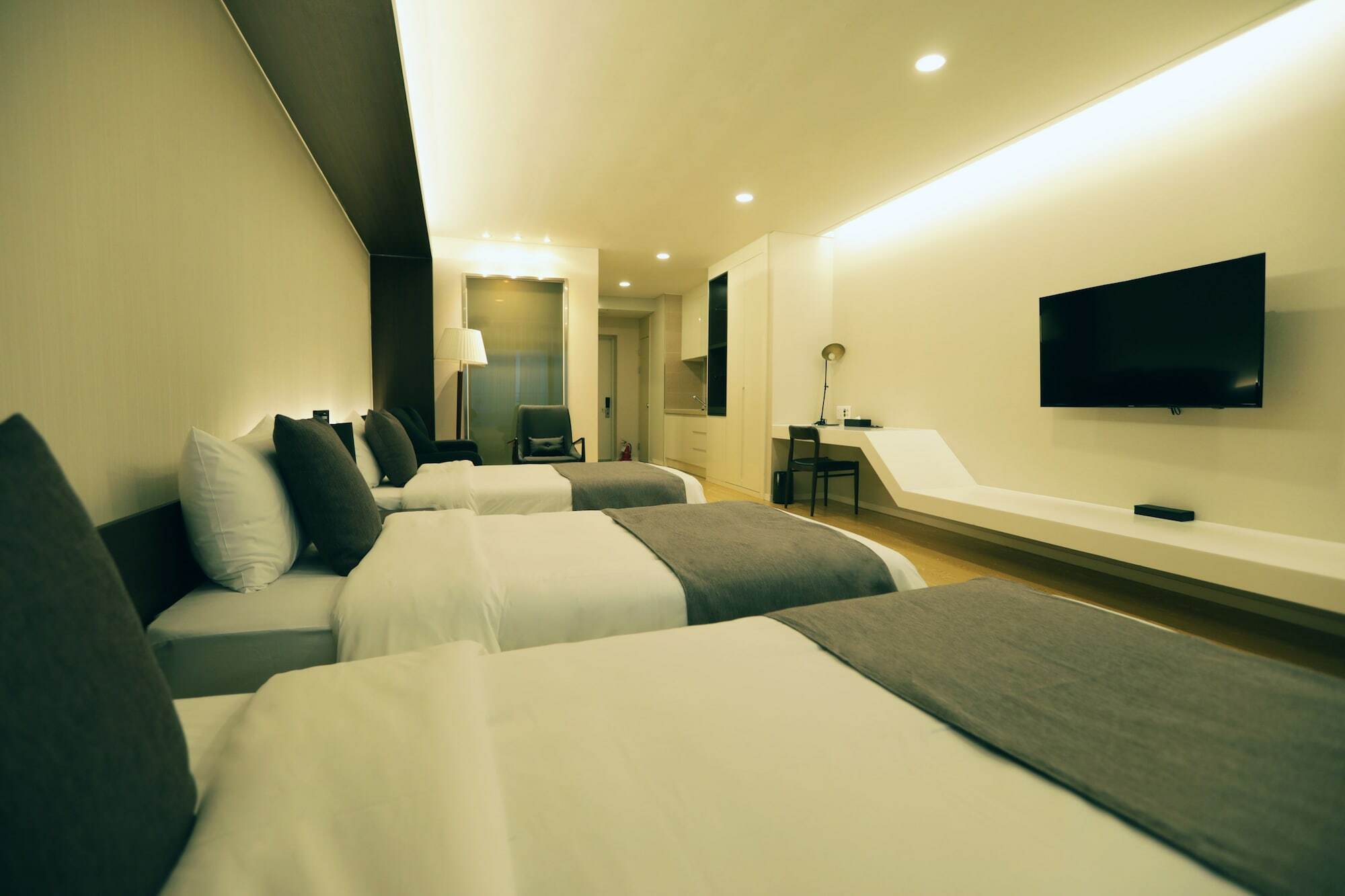 The Qube Resort Jeju Seogwipo Esterno foto